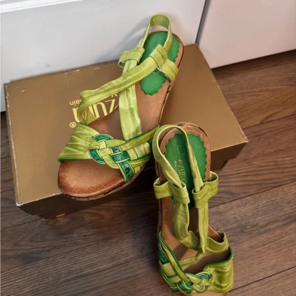 Azura Jaques GRM  Green Strappy Wedge Sandals Size 7.5-8. New. - Picture 4 of 6